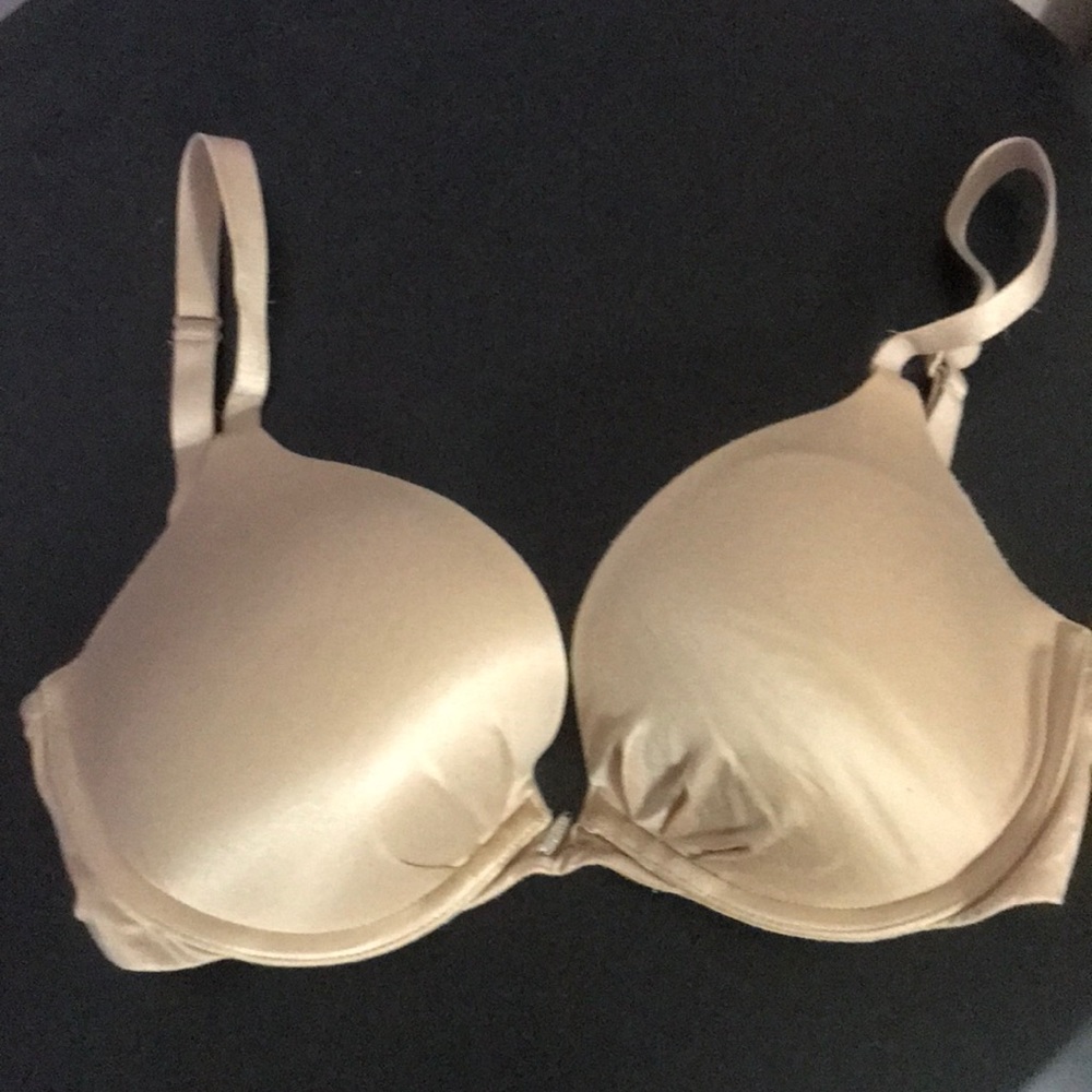 Tan VS push-up bra